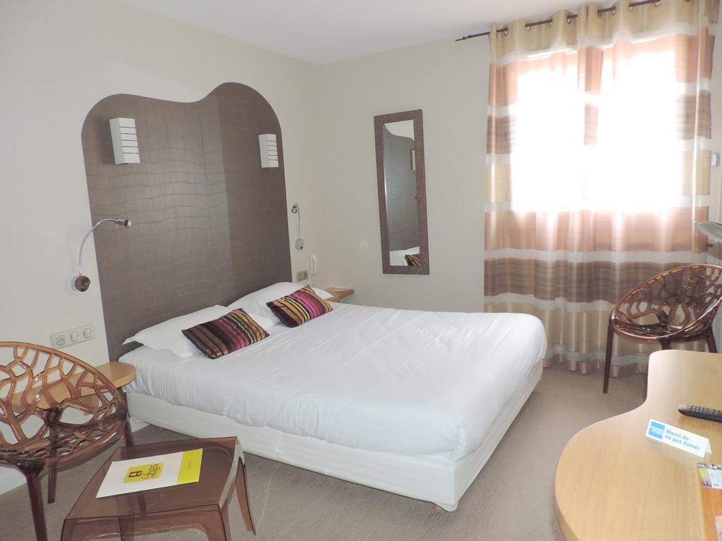 Auv'Hotel Mauriac  Exteriér fotografie